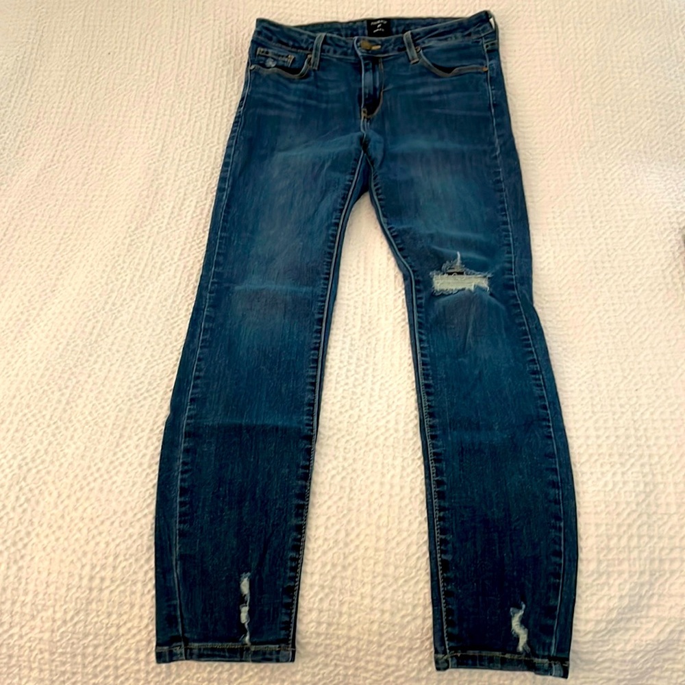 Just Black dark wash distressed skinny jeans; size 27